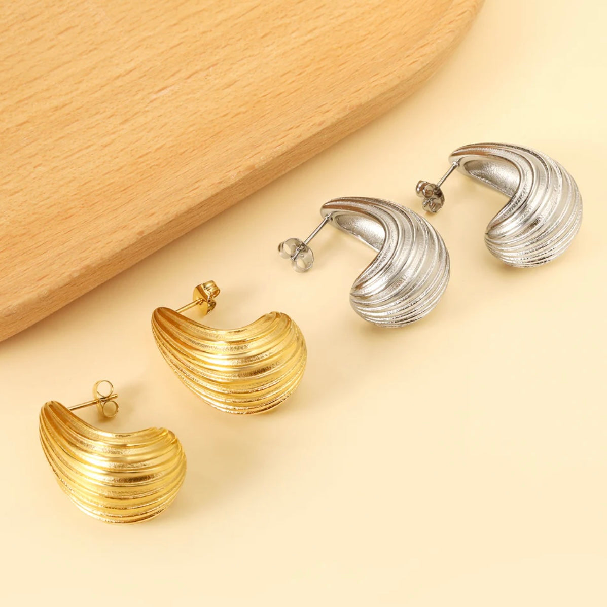 Aura Earrings