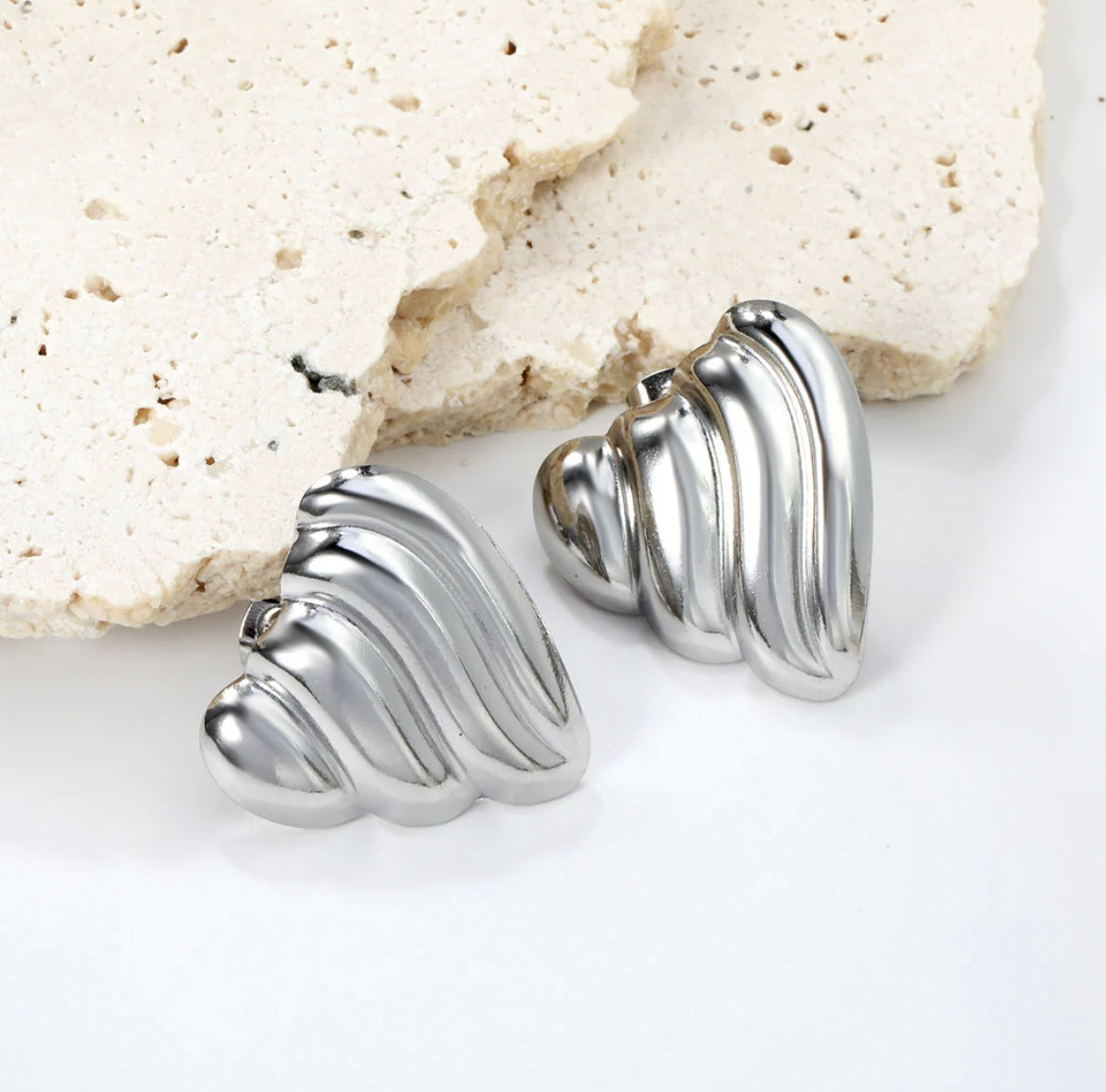 Amore Stud Earrings