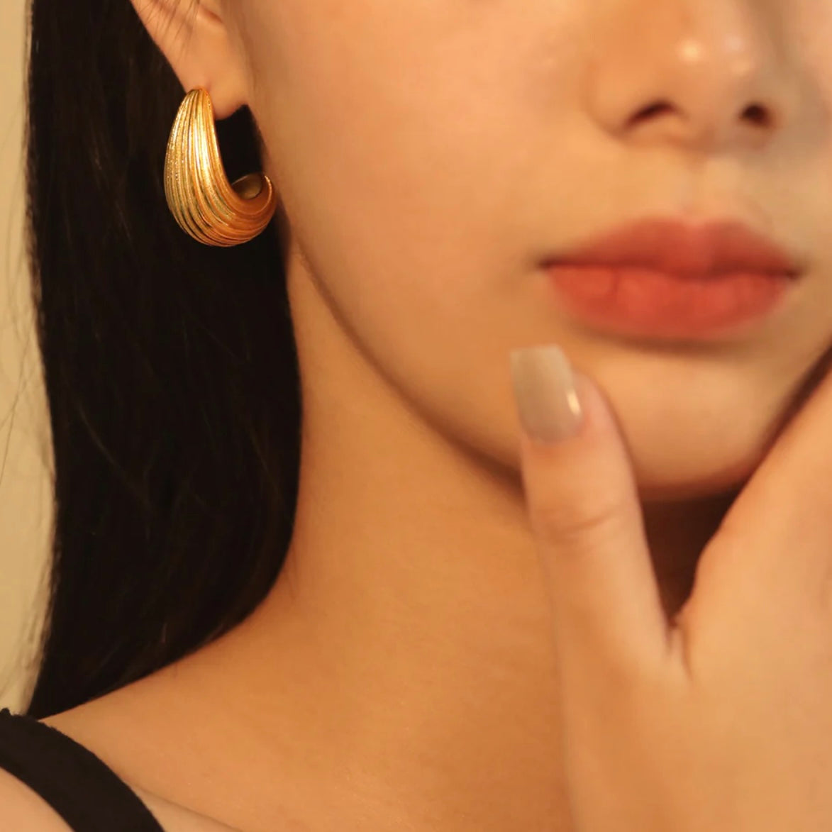 Aura Earrings