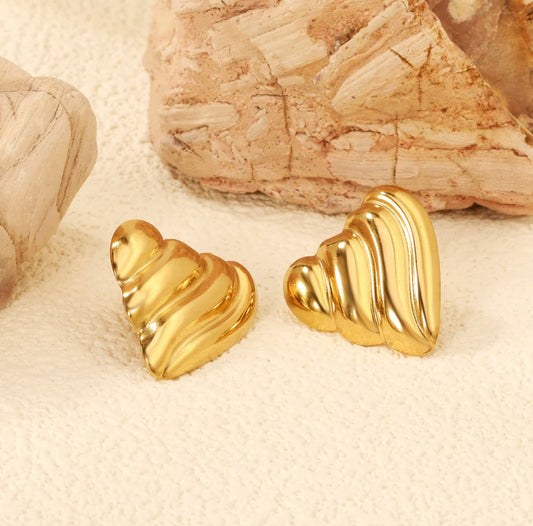 Amore Stud Earrings