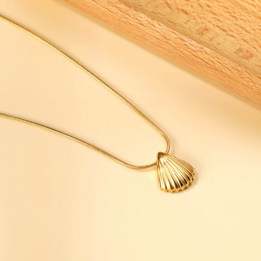 Viola Necklace