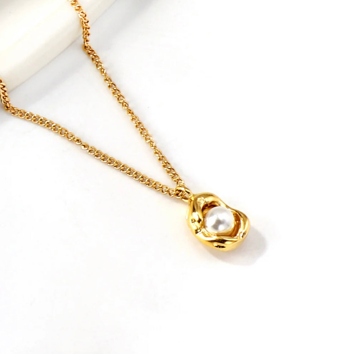 Solene Necklace